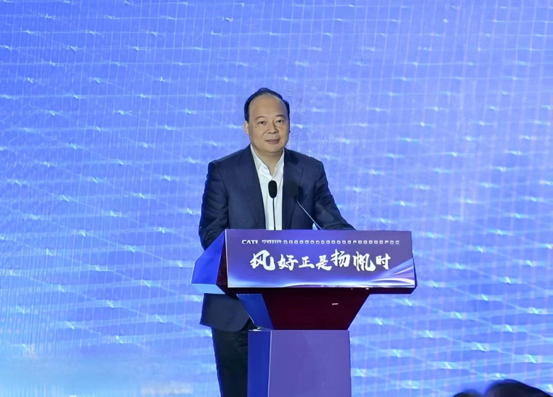02-配文插图-贝斯特董事长、总经理曾毓群发表致辞.png